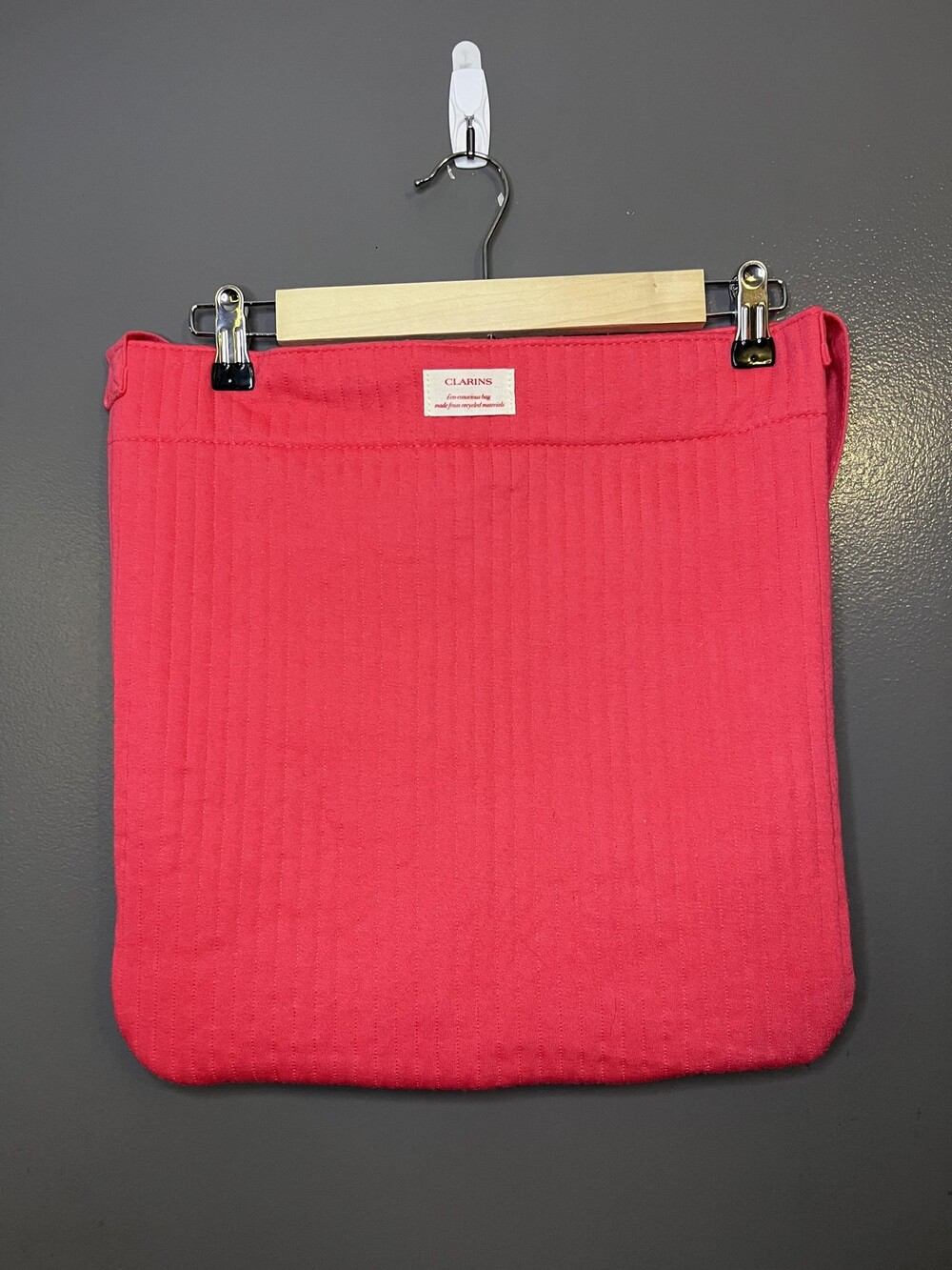 Clarins Tote Bag Womens Large Pink Quilted Eco Conscious Recycled Polyester Snap